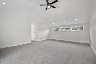 10492 Olde Villa Dr, Pittsburgh, PA 15044 - Photo 22