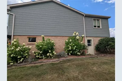 108 Ayleshire Road, Twp of But SE, PA 16001 - Photo 4