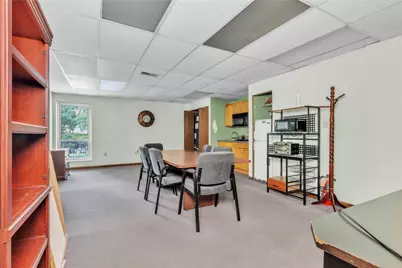 201-202 McKnight Park Drive, Ross Twp, PA 15237 - Photo 12