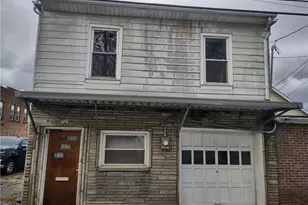 723 Lawrence Ave, Ellwood City, PA 16117 - Photo 2