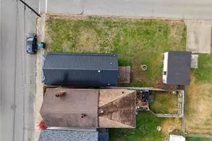 135 E 1st Ave, Tarentum, PA 15084 - Photo 2