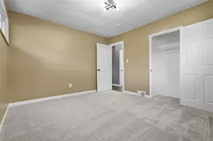 429 Elwood Dr, Wilkins Township, PA 15235 - Photo 14