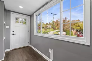 429 Elwood Dr, Wilkins Township, PA 15235 - Photo 4