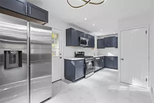 429 Elwood Dr, Wilkins Township, PA 15235 - Photo 8