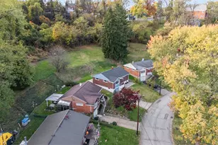 429 Elwood Dr, Wilkins Township, PA 15235 - Photo 30