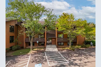 201 McKnight Park Dr, Ross Twp, PA 15237 - Photo 2