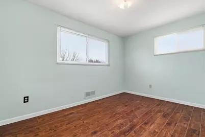 5059 Leona Dr, Pittsburgh, PA 15227 - Photo 16