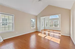 235 Patriot Ln, Economy, PA 15042 - Photo 16