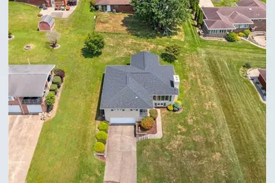 90 Veltri Dr, Canton Township, PA 15301 - Photo 4