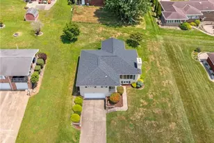 90 Veltri Dr, Canton Township, PA 15301 - Photo 4