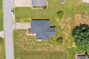 90 Veltri Dr, Canton Township, PA 15301 - Photo 6