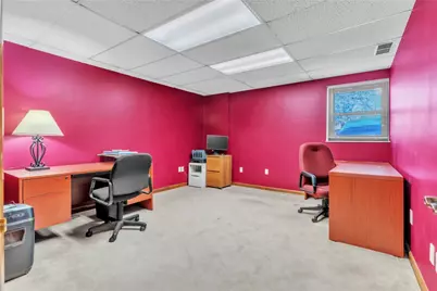 202 McKnight Park Dr, Ross Twp, PA 15237 - Photo 14