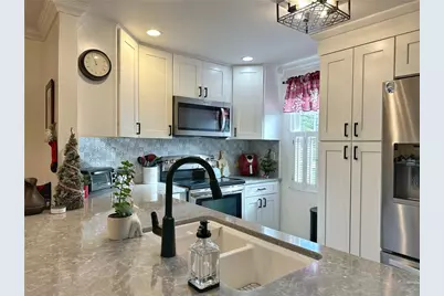 332 Parkwood Dr, Cranberry Township, PA 16066 - Photo 6