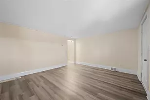 2921 Overhill St, South Park, PA 15129 - Photo 8