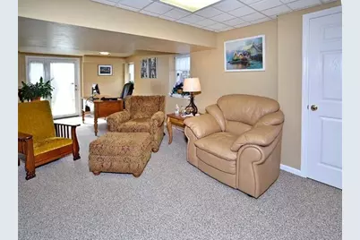 5001 Pioneer Ct, Murrysville, PA 15668 - Photo 6