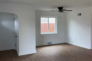 106 Larry St, Hopewell Township, PA 15001 - Photo 2