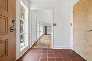 1106 Gilchrest Dr, Wilkins Township, PA 15235 - Photo 6