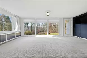 1106 Gilchrest Dr, Wilkins Township, PA 15235 - Photo 10