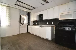 403 Elbow Way, Clairton, PA 15025 - Photo 14