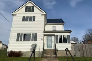 1633 E Maiden St, South Strabane, PA 15301 - Photo 1