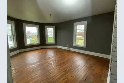 1633 E Maiden St, South Strabane, PA 15301 - Photo 6