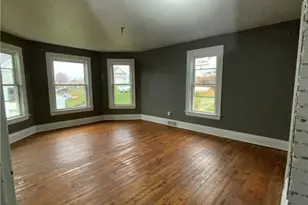 1633 E Maiden St, South Strabane, PA 15301 - Photo 6