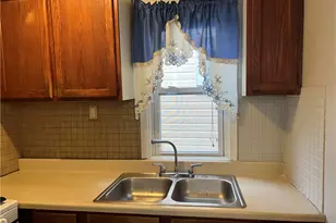 929 Woodbourne Ave, Pittsburgh, PA 15226 - Photo 8