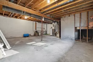 1035 California Dr, California, PA 15423 - Photo 32