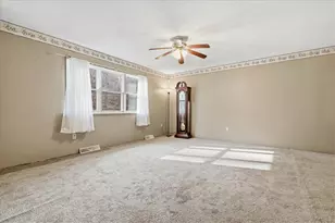 1035 California Dr, California, PA 15423 - Photo 4