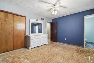 1035 California Dr, California, PA 15423 - Photo 28