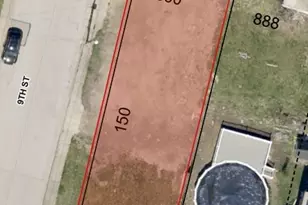 826 Scott Ave, Jeannette, PA 15644 - Photo 1