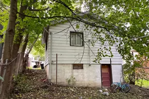 439 Malleable St, Sharon, PA 16146 - Photo 18