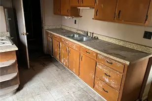 327 3rd St, Leechburg Boro, PA 15656 - Photo 18