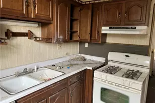 327 3rd St, Leechburg Boro, PA 15656 - Photo 16