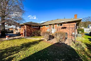 1414 Lincoln Way, White Oak, PA 15131 - Photo 32