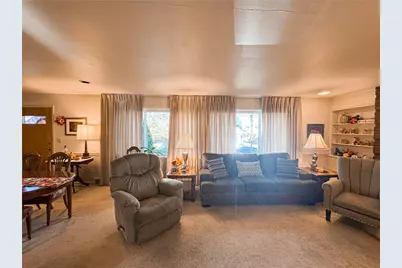 1414 Lincoln Way #1, White Oak, PA 15131 - Photo 8