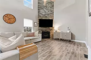 846 Sunset Cir, Cranberry Township, PA 16066 - Photo 6