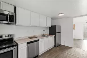 310 Enright Ct, Pittsburgh, PA 15206 - Photo 8