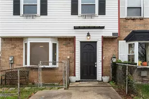 310 Enright Ct, Pittsburgh, PA 15206 - Photo 2