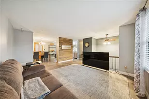 217 Karen Dr, Allegheny Township, PA 15613 - Photo 4