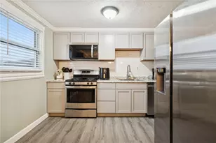 217 Karen Dr, Allegheny Township, PA 15613 - Photo 10