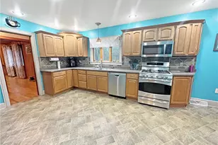 1305 Mercer Ave, Hermitage, PA 16148 - Photo 10