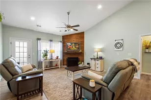 1704 Seminole Cir, Chippewa Township, PA 15010 - Photo 8