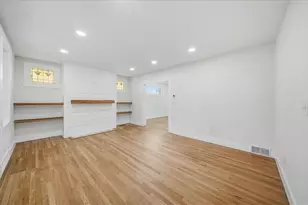 1044 Biltmore Ave, Pittsburgh, PA 15216 - Photo 4