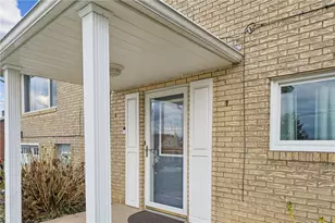 523 Hemlock St, Hempfield Township, PA 15601 - Photo 2
