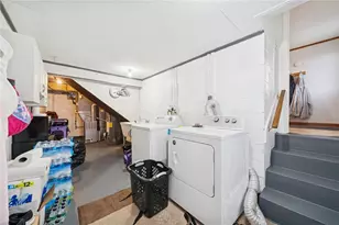 523 Hemlock St, Hempfield Township, PA 15601 - Photo 6