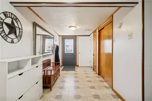 523 Hemlock St, Hempfield Township, PA 15601 - Photo 4