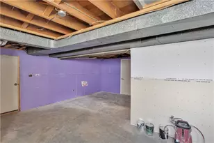 5922 Wallace Ave, Bethel Park, PA 15102 - Photo 30