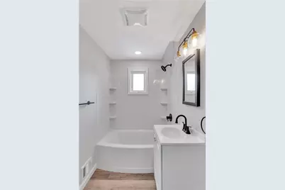 5922 Wallace Ave, Bethel Park, PA 15102 - Photo 22