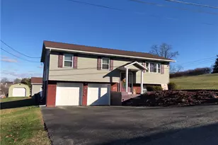 100 Molly St, South Union Township, PA 15401 - Photo 2